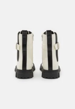 Friboo Stivaletti StringatiWhite Bambini Stivali F5713I0GN-A11 8 Friboo Stivaletti StringatiWhite Bambini Stivali F5713I0GN-A11 -Friboo 05e4e8599f1d452aa33a2d281458b3d6