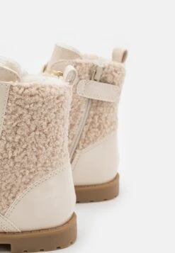 Friboo Stivaletti StringatiNude Bambini Stivali F5713I0EY-J11 11 Friboo Stivaletti StringatiNude Bambini Stivali F5713I0EY-J11 -Friboo 4962b11886164aecbbd42ea690c24d22